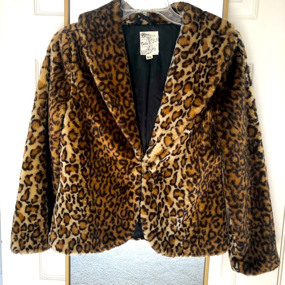 Juniors leopard print coat.